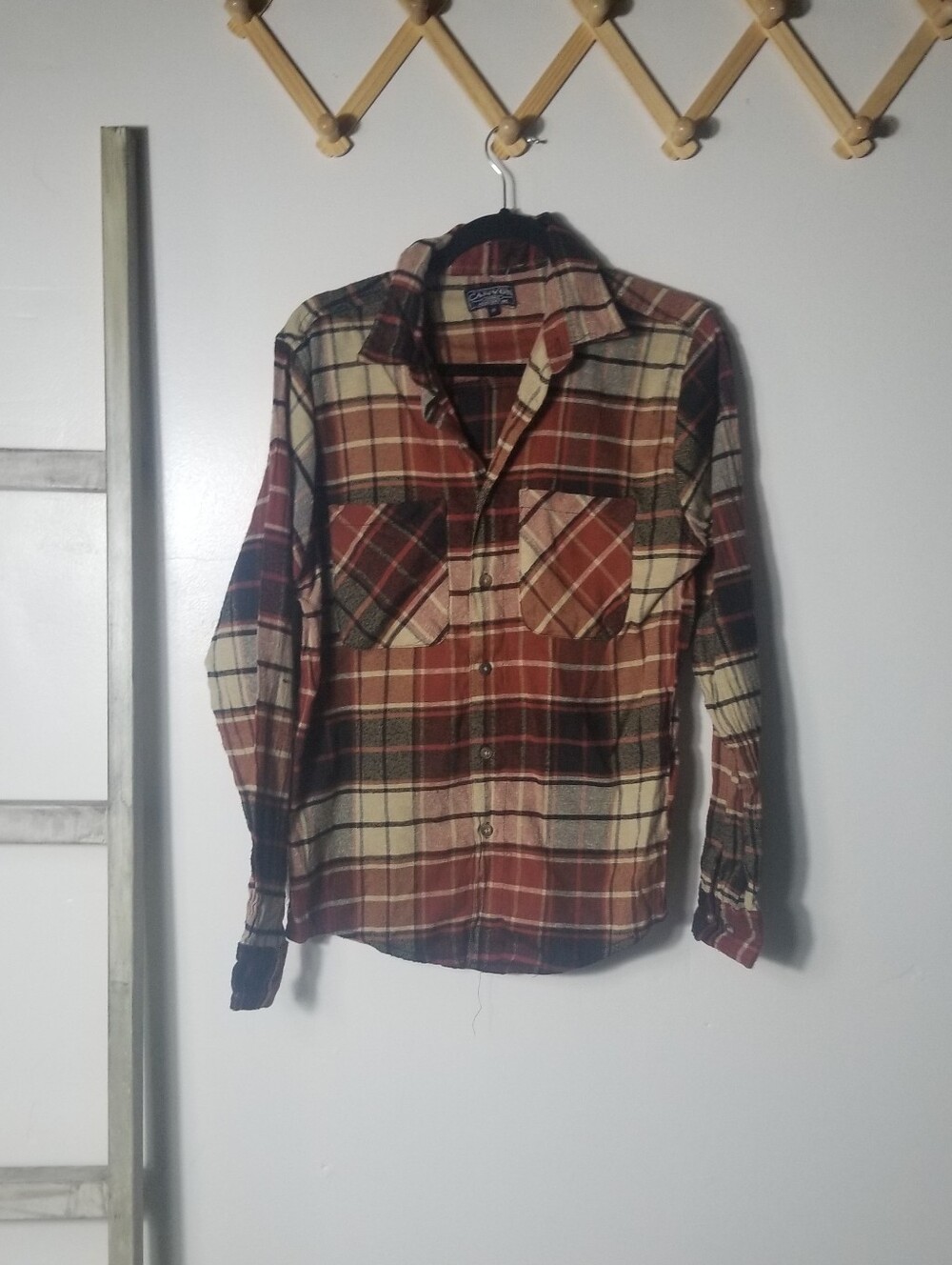 CANYON CREEK WOMEN'S FLANNEL BUTTON DOWN SHIRT SIZE MEDIUM